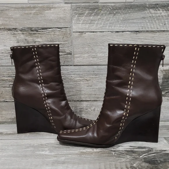 Retro (90's) Diba "Elko" Square-Toe Top-Stitch Wedge Heel Boots - Picture 6 of 15